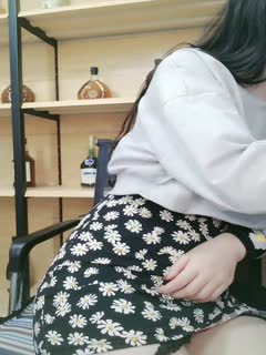 欧美大片潮湿养猪场女孩们_欧美亚洲精品成人视频